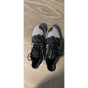 Basketball Shoes - PG3 Monochrome